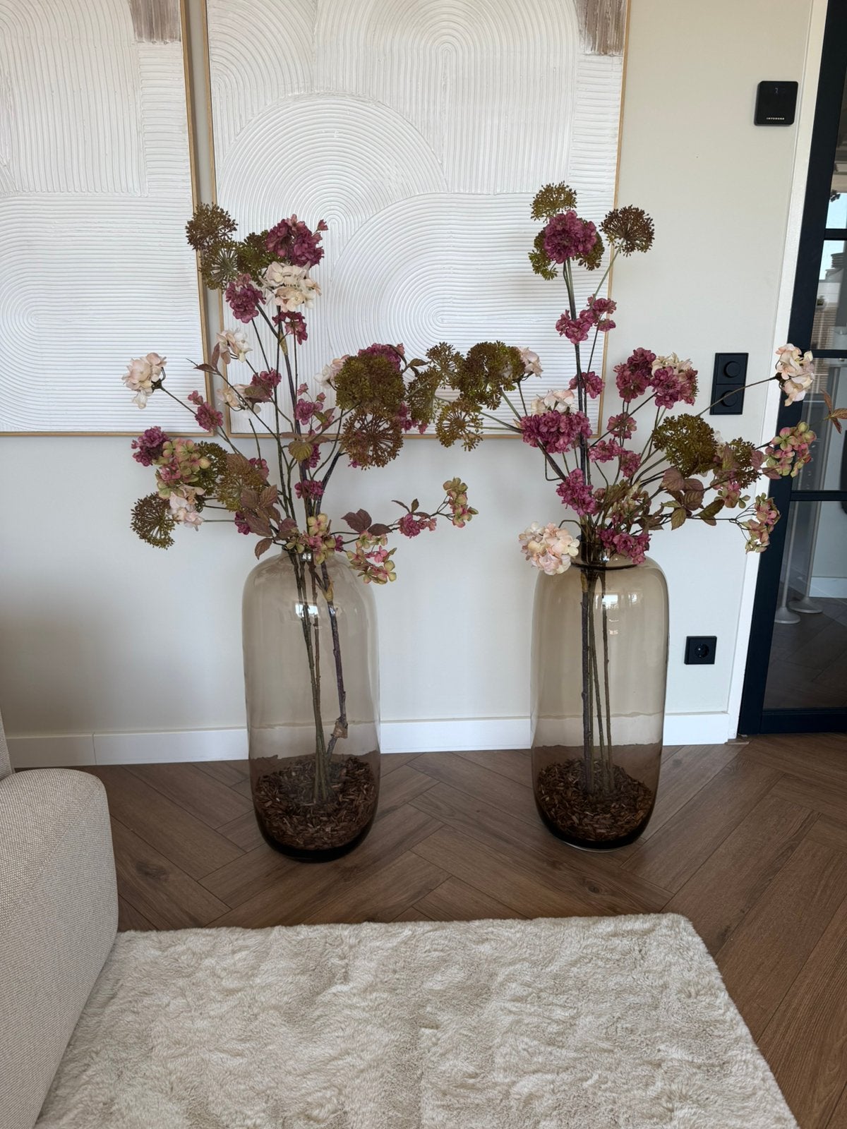 Hoge vaas met zijden bloemen, Ophalen, Zo goed als nieuw, Kunstbloesem