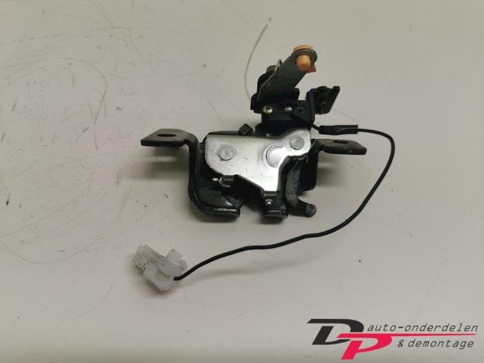Slotmechaniek Achterklep van een Mazda 323F, Gebruikt, -, -, Ophalen of Verzenden