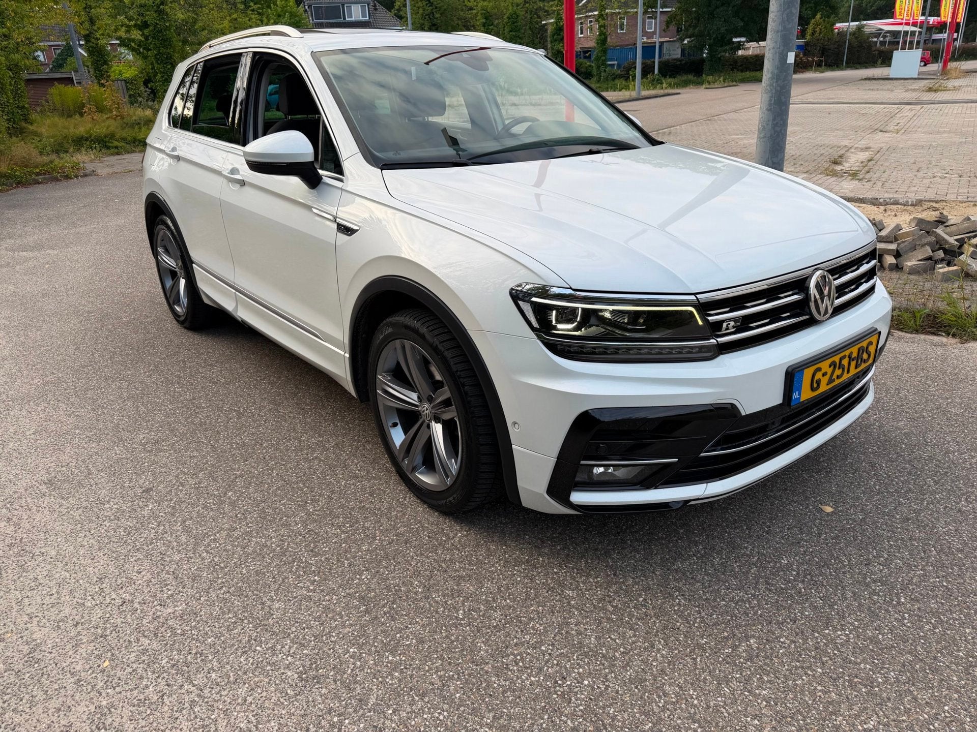 Volkswagen Tiguan 1.5 TSI ACT Highline Business R EXPORT PRI, 4 cilinders, 150 pk, Alcantara, Wit