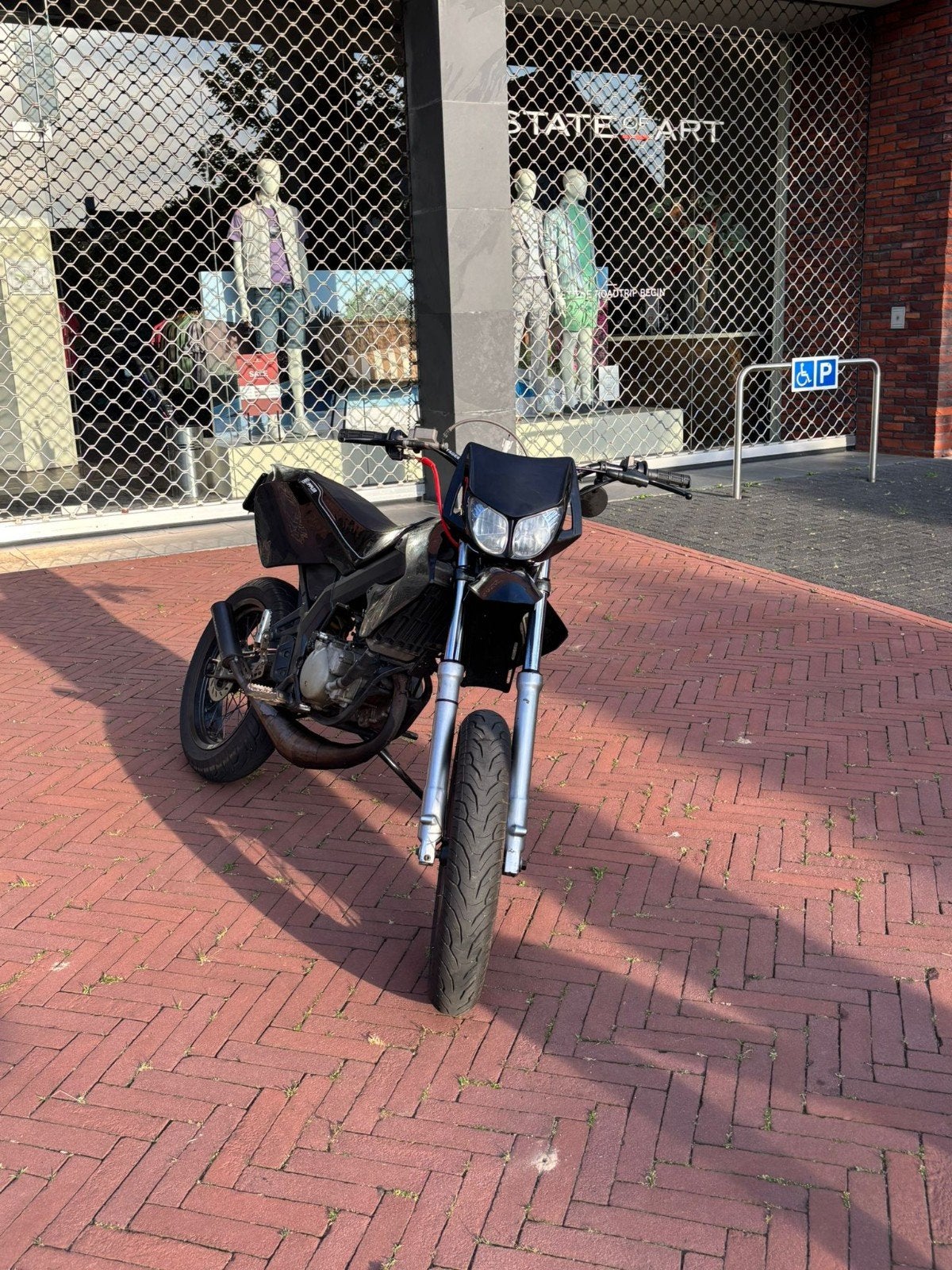 Derbi Senda SM Xtreme zwart, Ophalen, 6 versnellingen, Gebruikt, Maximaal 45 km/u