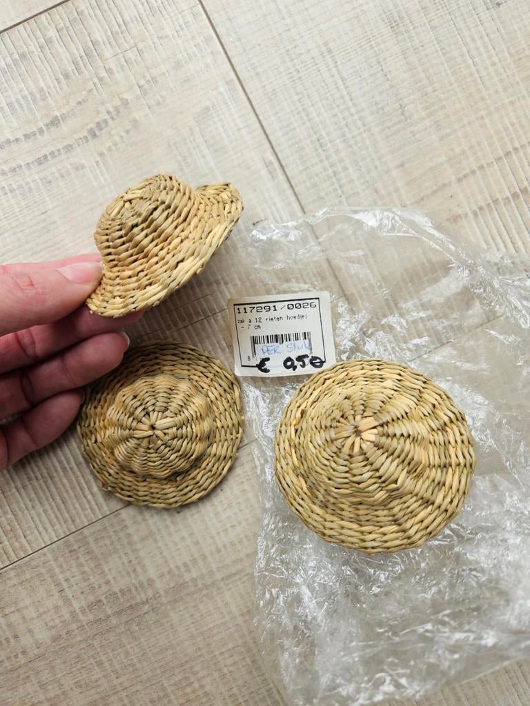 Set van 3 rieten hoedjes - 7 cm, Ophalen of Verzenden, Nieuw
