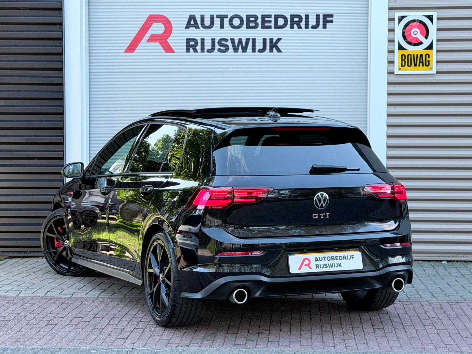 Volkswagen GOLF 2.0 TSI GTI Pano/Matrix/Camera, Auto's, Euro 6, 4 cilinders, 1984 cc, Zwart