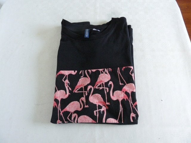 Leuk zwart tshirt met flamingo’s op voorkant H&M mt M, Maat 48/50 (M), Zwart, Ophalen of Verzenden, Zo goed als nieuw