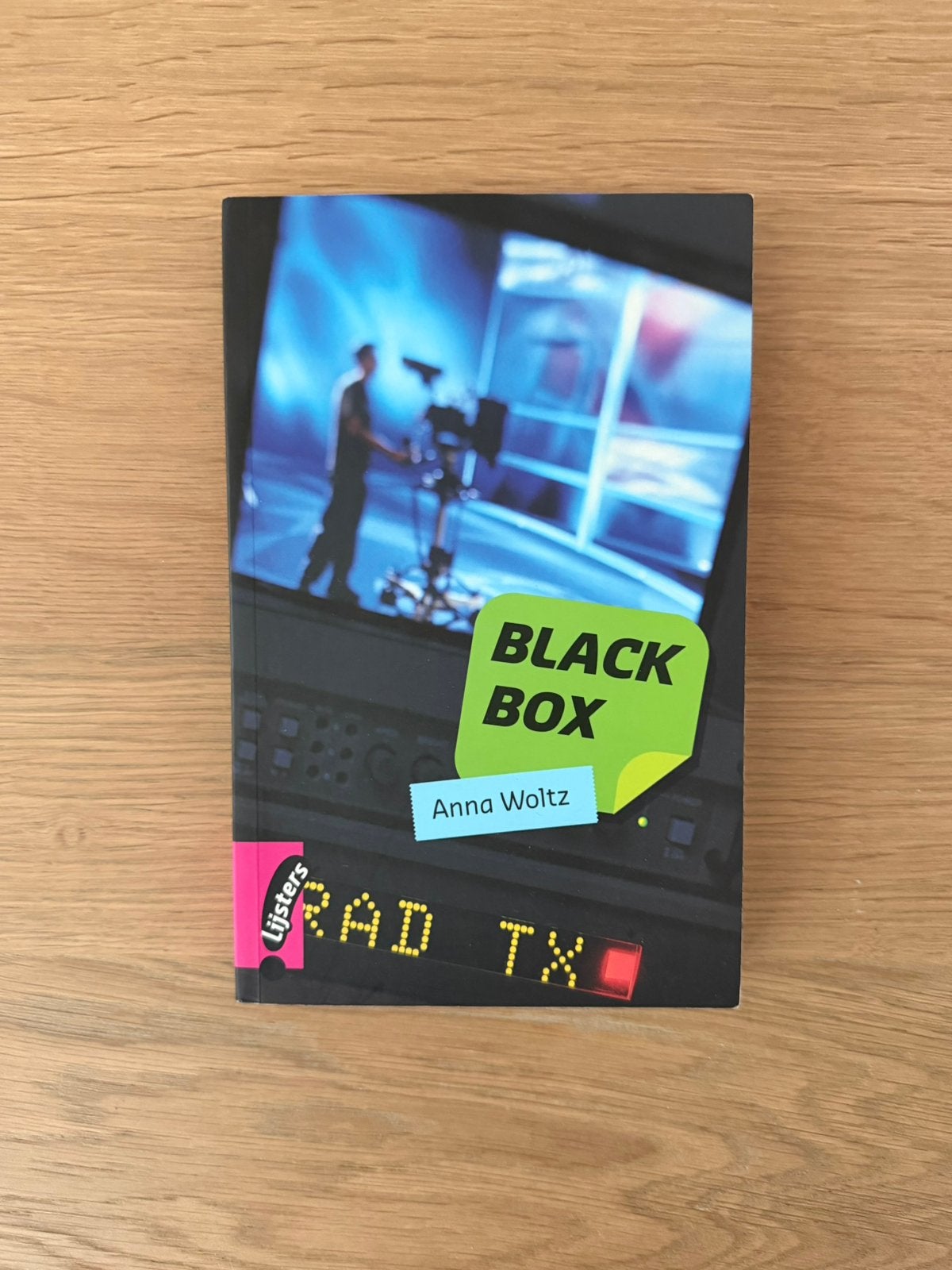 Black Box – Anna Woltz | Jonge Lijsters, Ophalen of Verzenden, Zo goed als nieuw