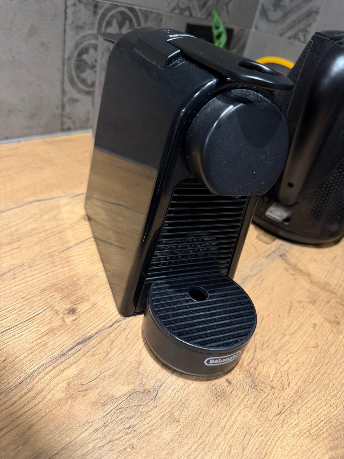 De'Longhi Nespresso Essenza Mini  - Zwart, Ophalen, Zo goed als nieuw, Espresso apparaat