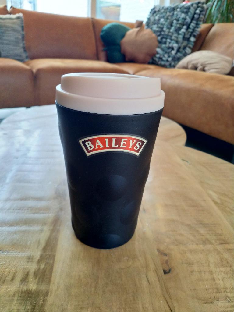 Plastic drinkbeker van Baileys, Overige materialen, Overige typen, Ophalen of Verzenden, Zo goed als nieuw
