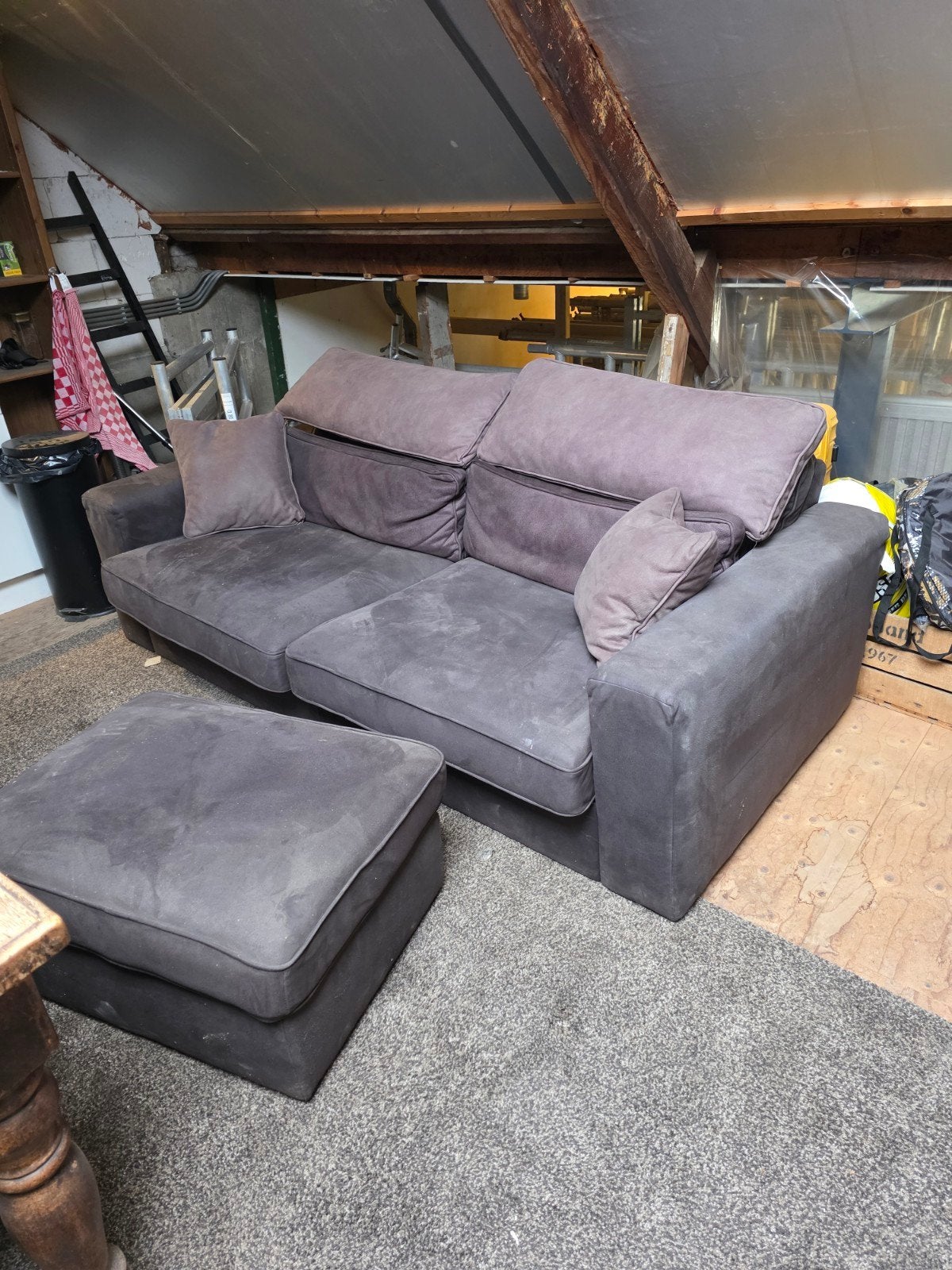 Comfortabele 2-zitsbank met poef - Grijs stof, Ophalen, Gebruikt, 150 tot 200 cm, Tweepersoons