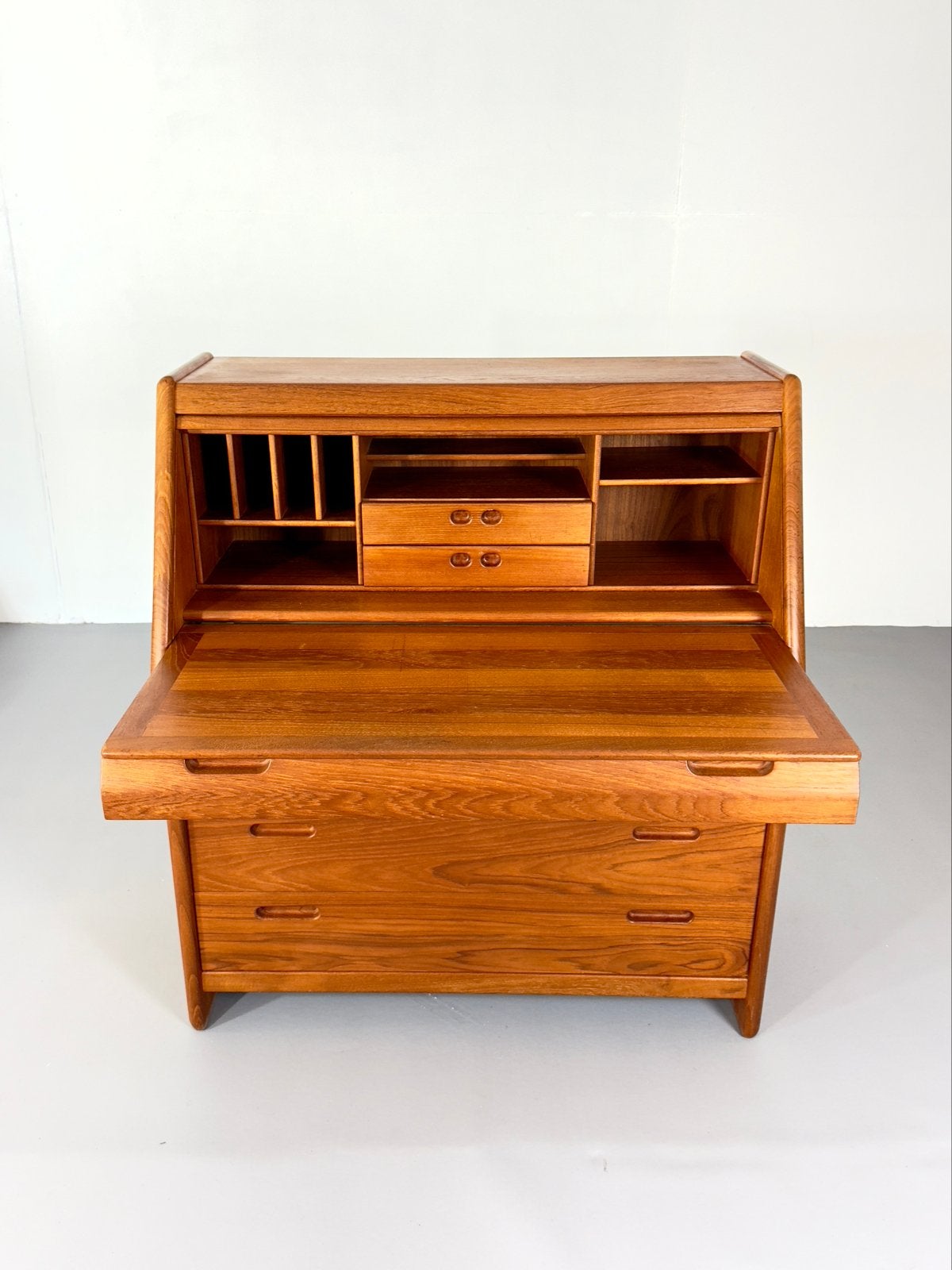 Danish Design Dyrlund Secretaire Bureau Vintage Teak, Huis en Inrichting, Secretaire, Ophalen of Verzenden, Zo goed als nieuw