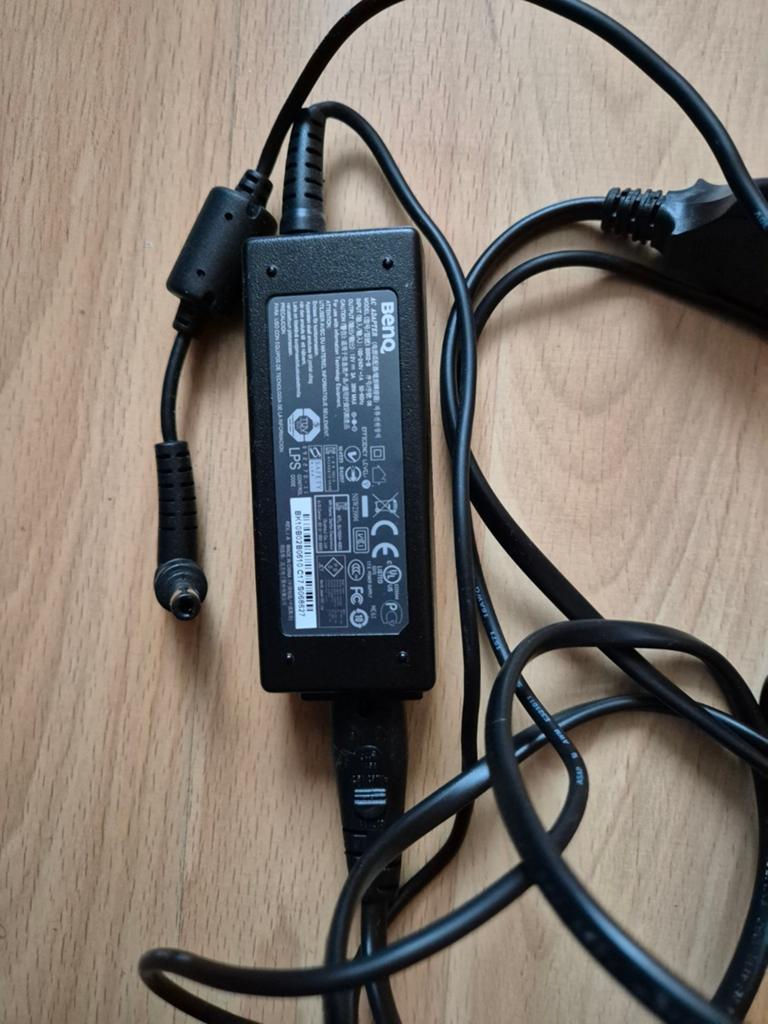 BenQ monitor adapter/voeding, Computers en Software, Ophalen of Verzenden, Gebruikt, BenQ