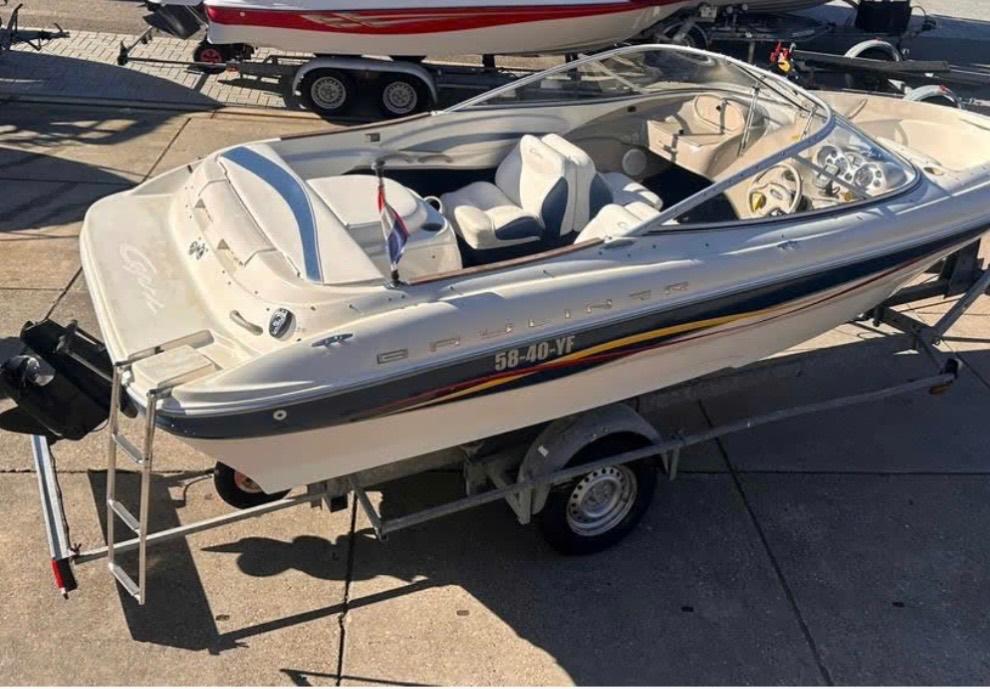 Bayliner nette speedboot, Watersport en Boten, Speedboten, Ophalen, Gebruikt, Binnenboordmotor, 120 tot 200 pk