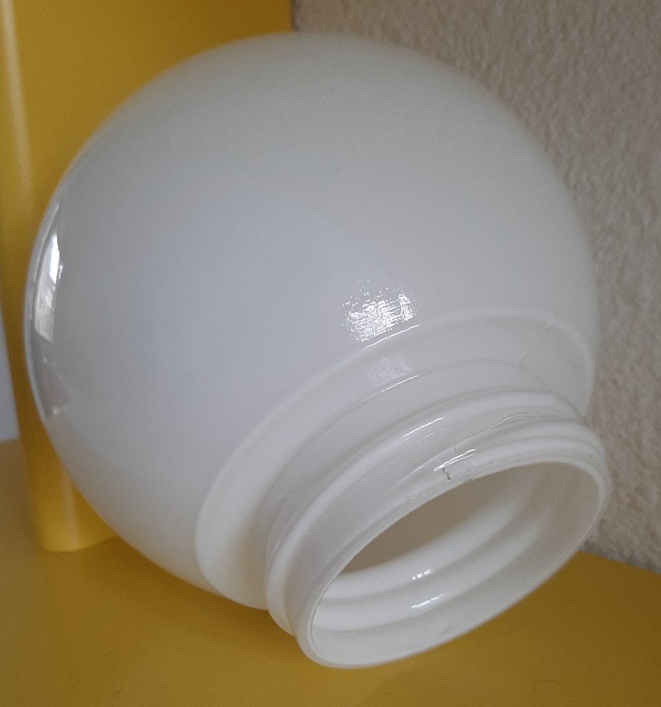 wit glazen bol wit Ø ca 12 cm met schroefdraad 68mm, Ophalen, Glas