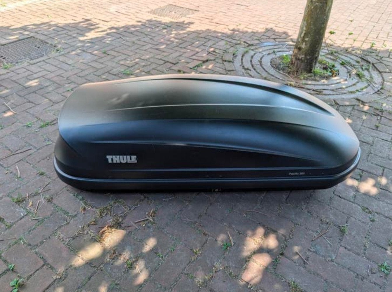 Dakkoffer en dakrails te huur, Ophalen, Zo goed als nieuw