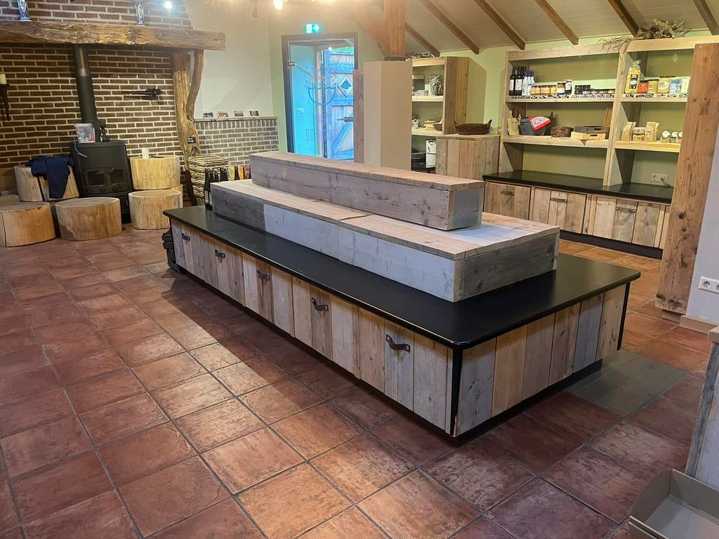 Winkel eiland display steigerhout, Zakelijke goederen, Kantoor en Winkelinrichting | Apparatuur en Telecommunicatie, Ophalen, Gebruikt