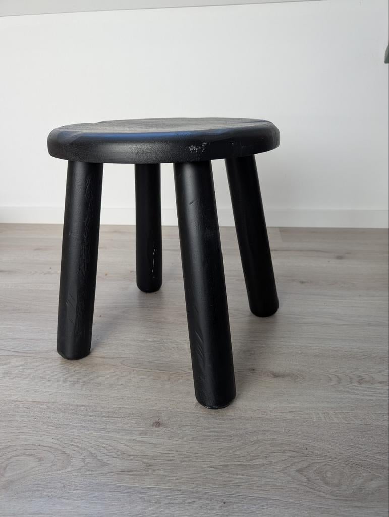 Zwarte stevige kruk - merk: Ikea, Ophalen, Gebruikt, Kunststof