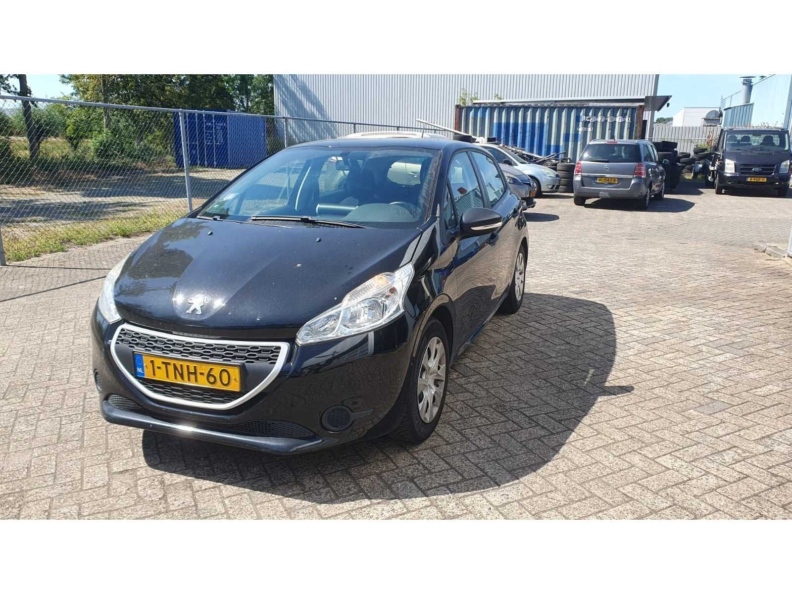 Peugeot 208 1.0 VTi Access, 1-TNH-60, Voorwielaandrijving, Euro 5, 450 kg, Gebruikt