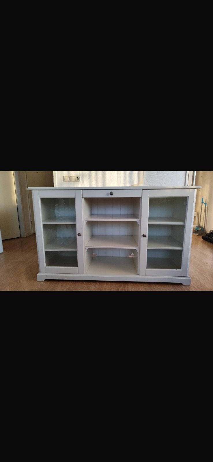 IKEA LIATORP dressoir met glazen deuren en lade, Ophalen, Gebruikt, 100 tot 150 cm, Met lade(s)