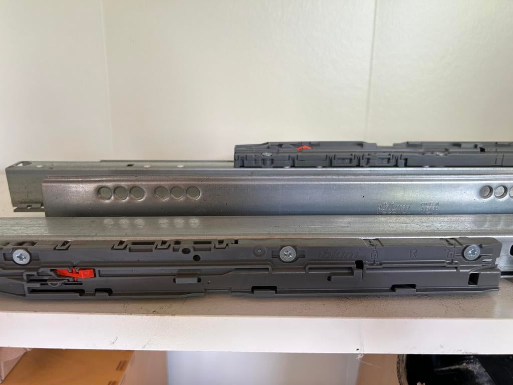 Blum ladegeleiders (2 sets) - nooit gebruikt, Ophalen, Gebruikt