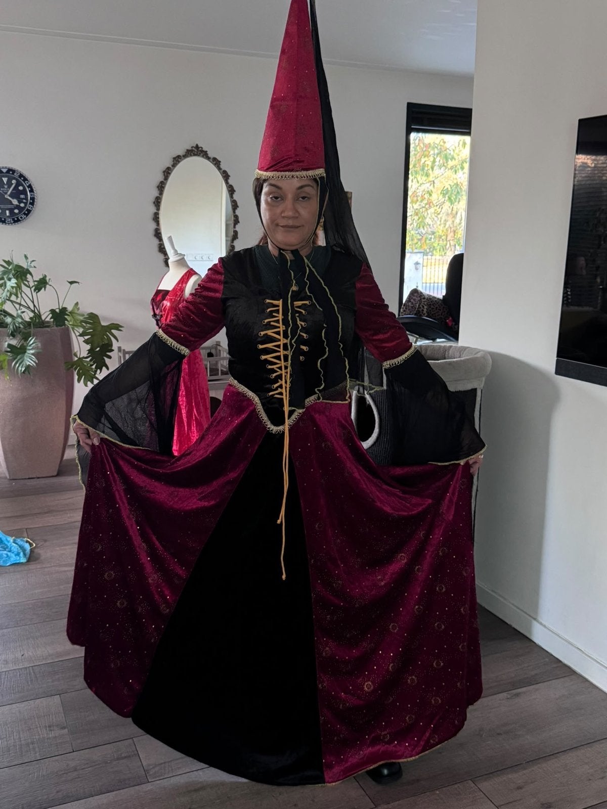 Prachtig Middeleeuws Kostuum met Puntmuts, Ophalen of Verzenden, Zo goed als nieuw, Meisje