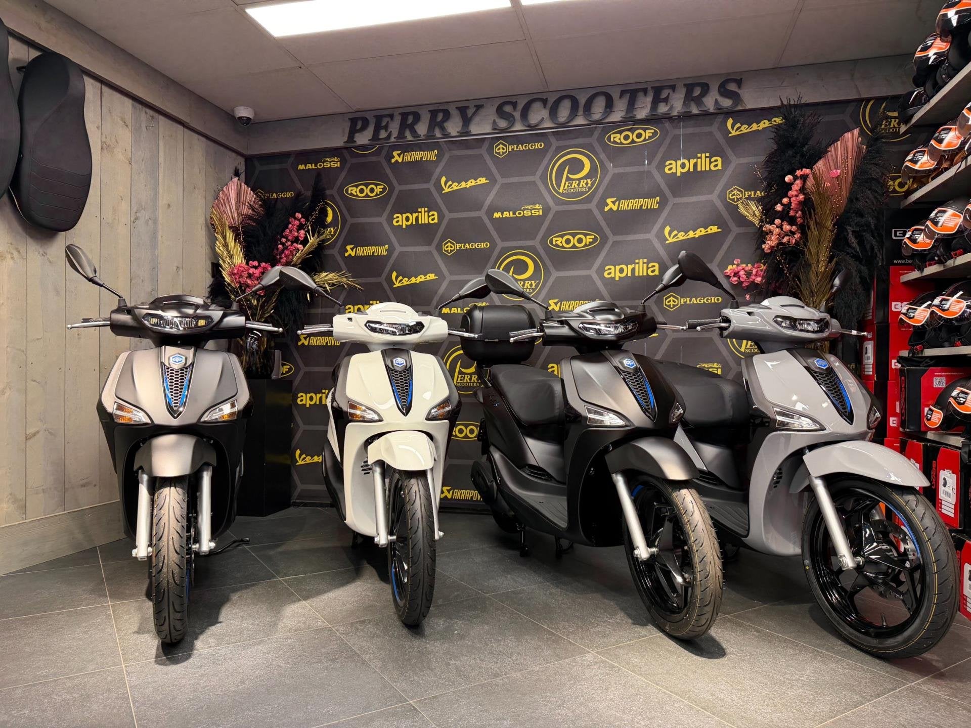 Piaggio Liberty Sport 2026 EURO5+ NIEUW | 4 JAAR FABRIEKSGAR, Gebruikt, 49 cc, Gedempte oude gracht 112
2011GW  Haarlem, NL, Piaggio