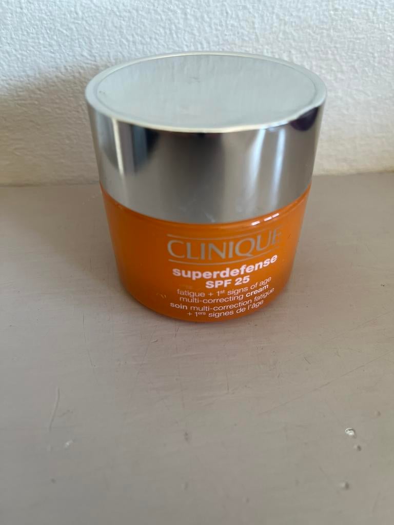 Clinique Superdefense SPF 25  Age Multi-Correcting Cream, Ophalen of Verzenden, Zo goed als nieuw, Gehele gezicht, Verzorging