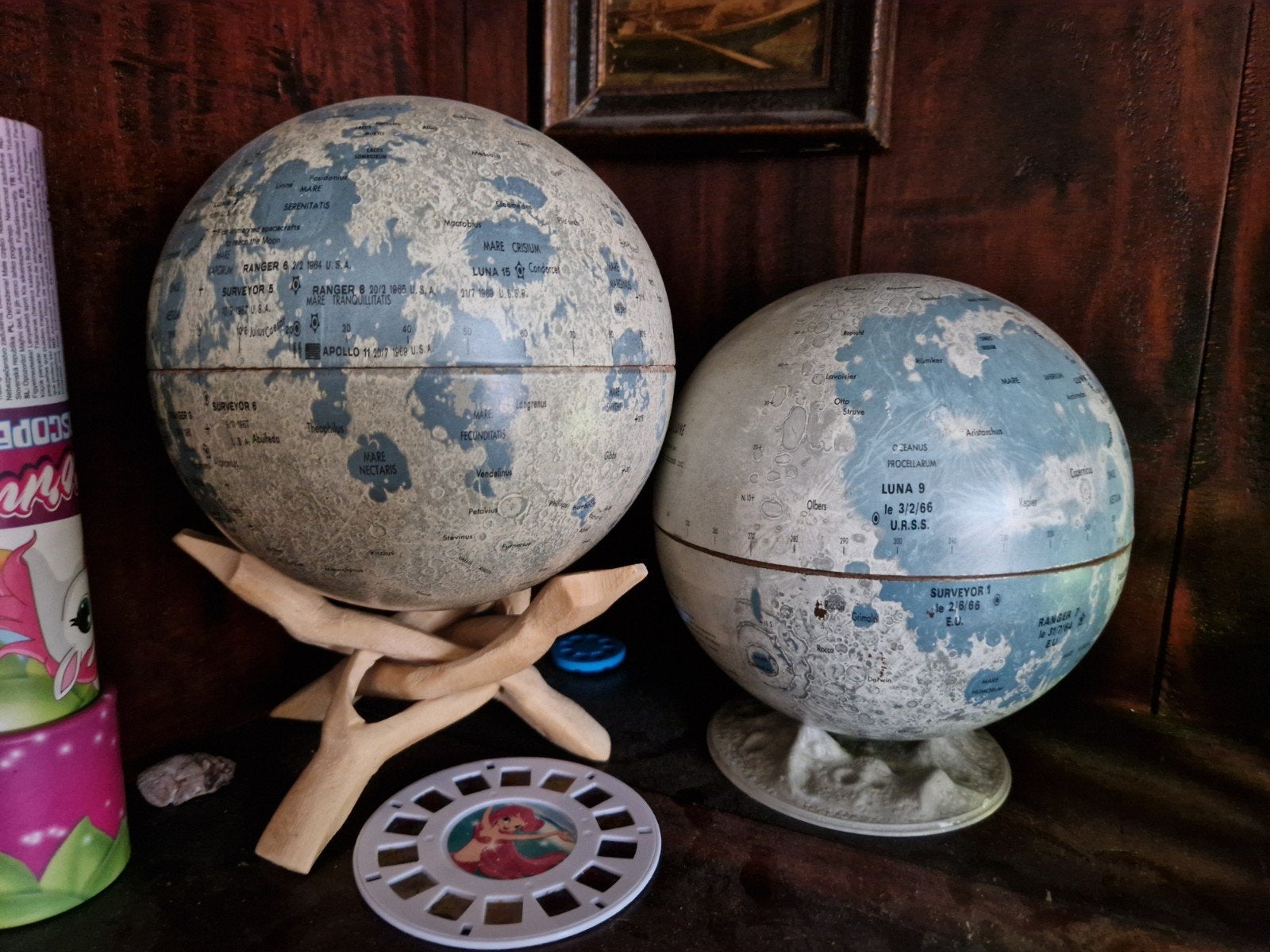 2 maanbollen moonglobes, Ophalen of Verzenden