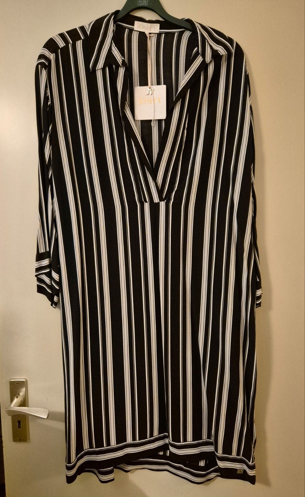 jurk van Josh V, Ophalen of Verzenden, Nieuw, Maat 46/48 (XL) of groter, Zwart