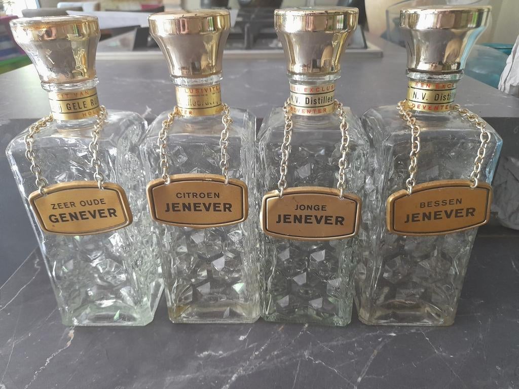 Karaffen glas/kristal distilleerderij 'Gele Rijder' Deventer, Ophalen