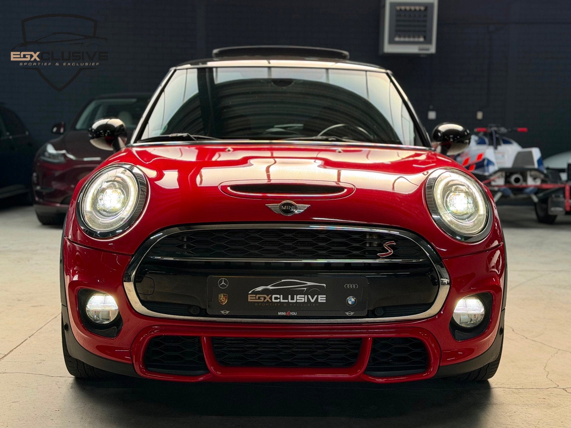 Mini 2.0 Cooper S JCW Pakket Pano Kuipstoelen, Auto's, 1998 cc, Gebruikt, 4 stoelen, 49 €/maand
