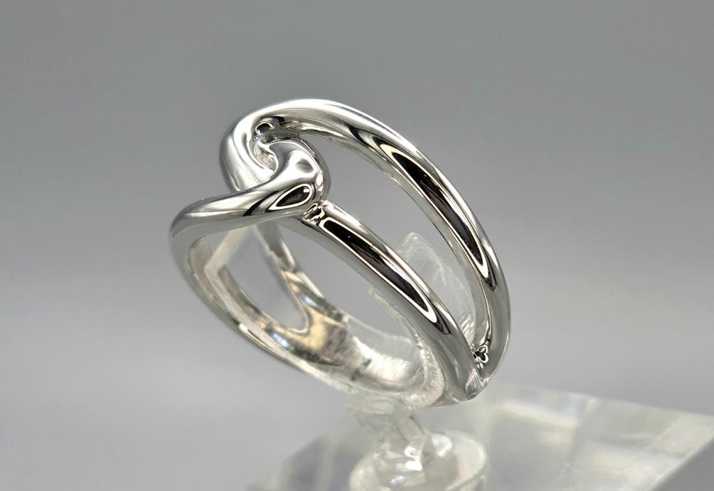 Prachtige v vorm zilveren ring. 2026/276., Sieraden, Tassen en Uiterlijk, Ringen, Nieuw, Dame, 18 tot 19, Zilver, Zilver, Ophalen of Verzenden