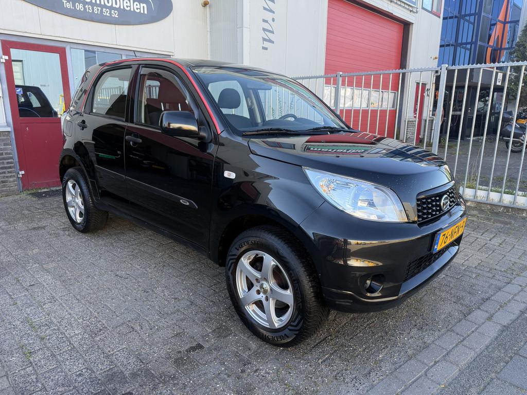 Daihatsu Terios 1.5 2WD Tour (bj 2010), 1350 kg, 400 kg, Zwart, Bedrijf