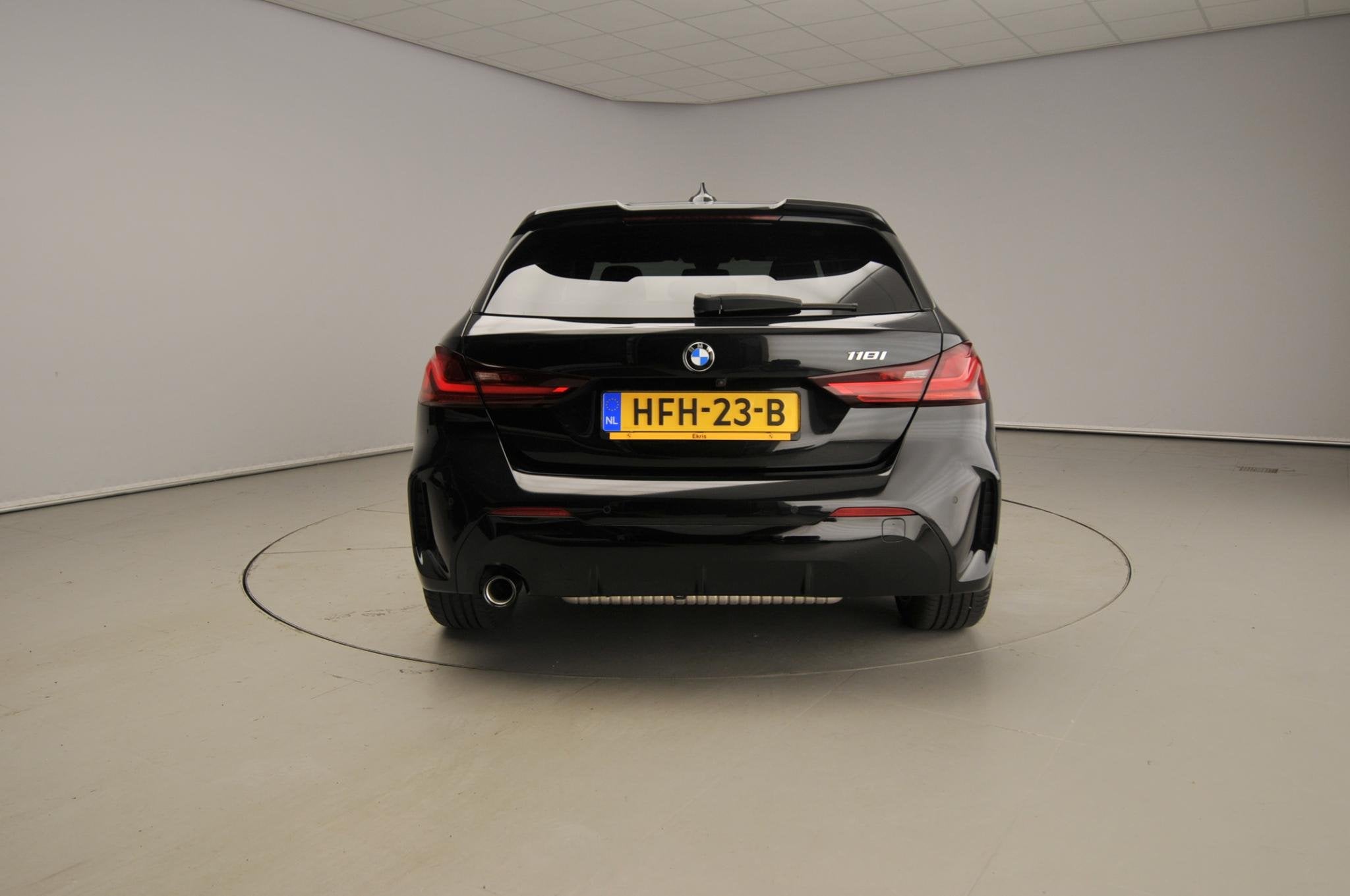 BMW 1 Serie 5-deurs 118i | M-Sportpakket | LED | Leder | Nav, Auto's, 136 pk, Gebruikt, Zwart, Bedrijf