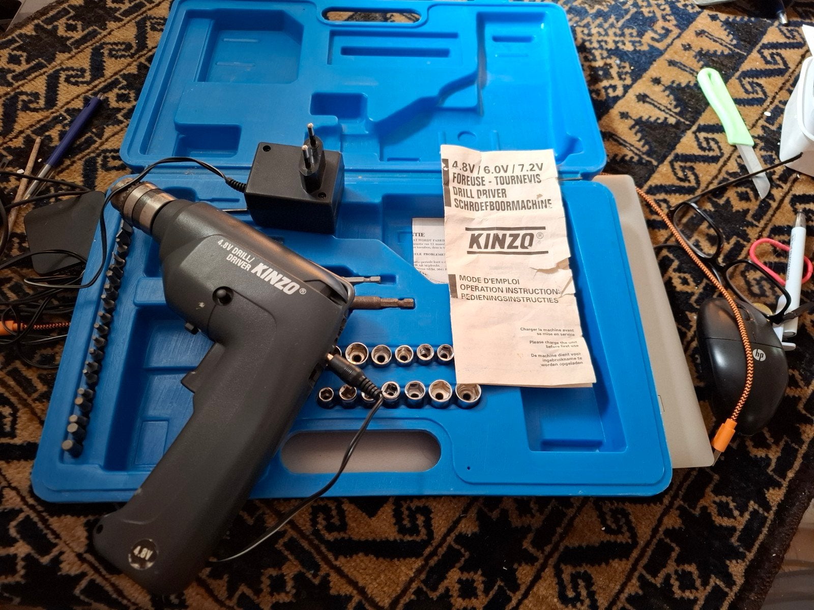 Kinzo 4.8V Schroefboormachine met accessoires, Ophalen of Verzenden, Gebruikt, Minder dan 400 watt, Boor- en Schroefmachine