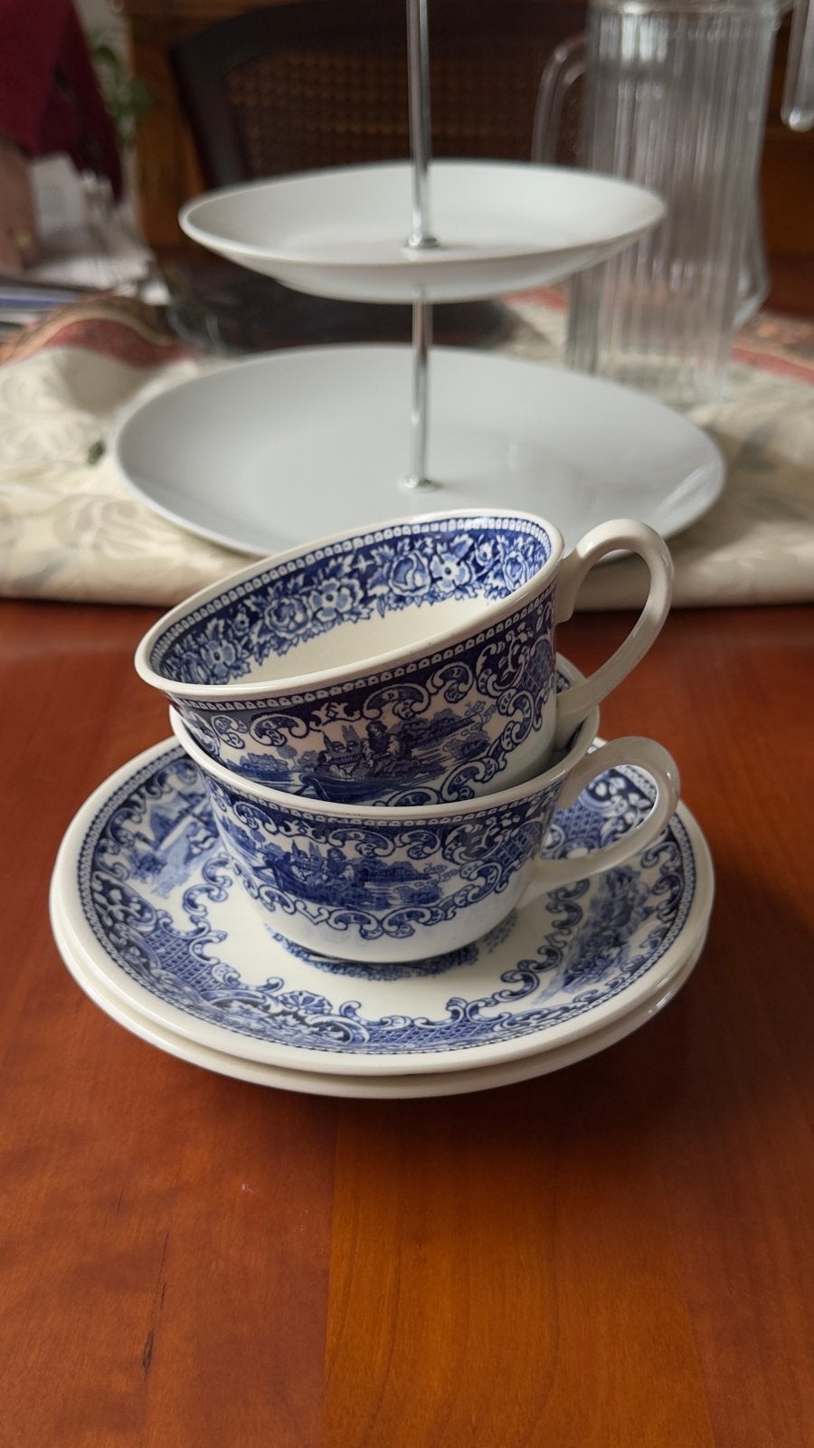 Vintage Maastricht Old England theekopjes en schotels, Antiek en Kunst, Antiek | Servies los, Ophalen