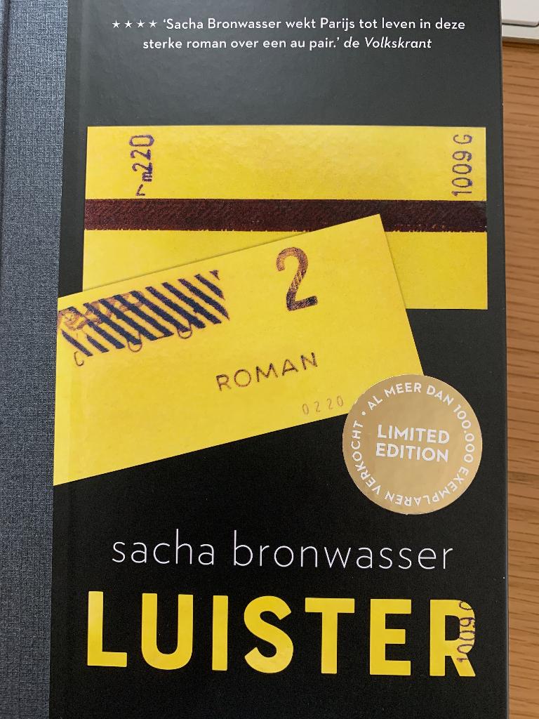LUISTER, Boeken, Verzenden, Nieuw, Sacha Bronwasser, Nederland
