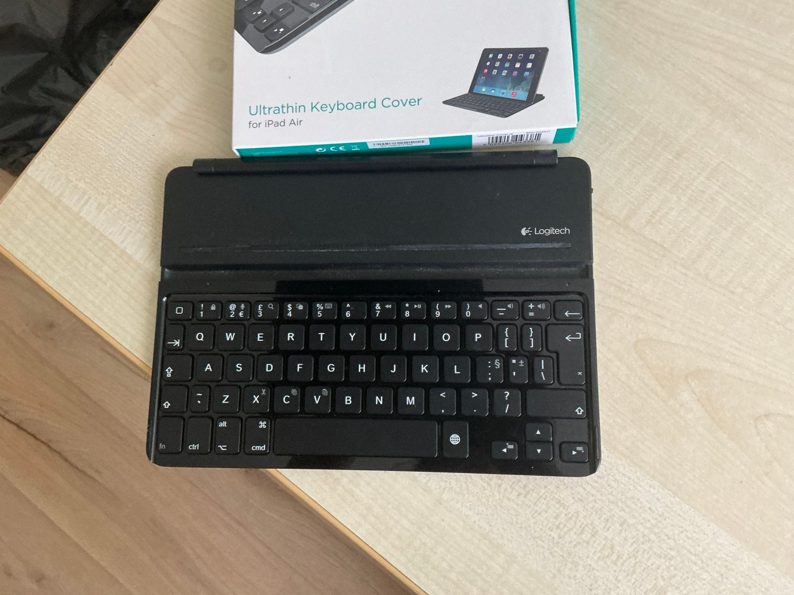 Logitech toetsenbord, Computers en Software, Toetsenborden, Ophalen, Zo goed als nieuw