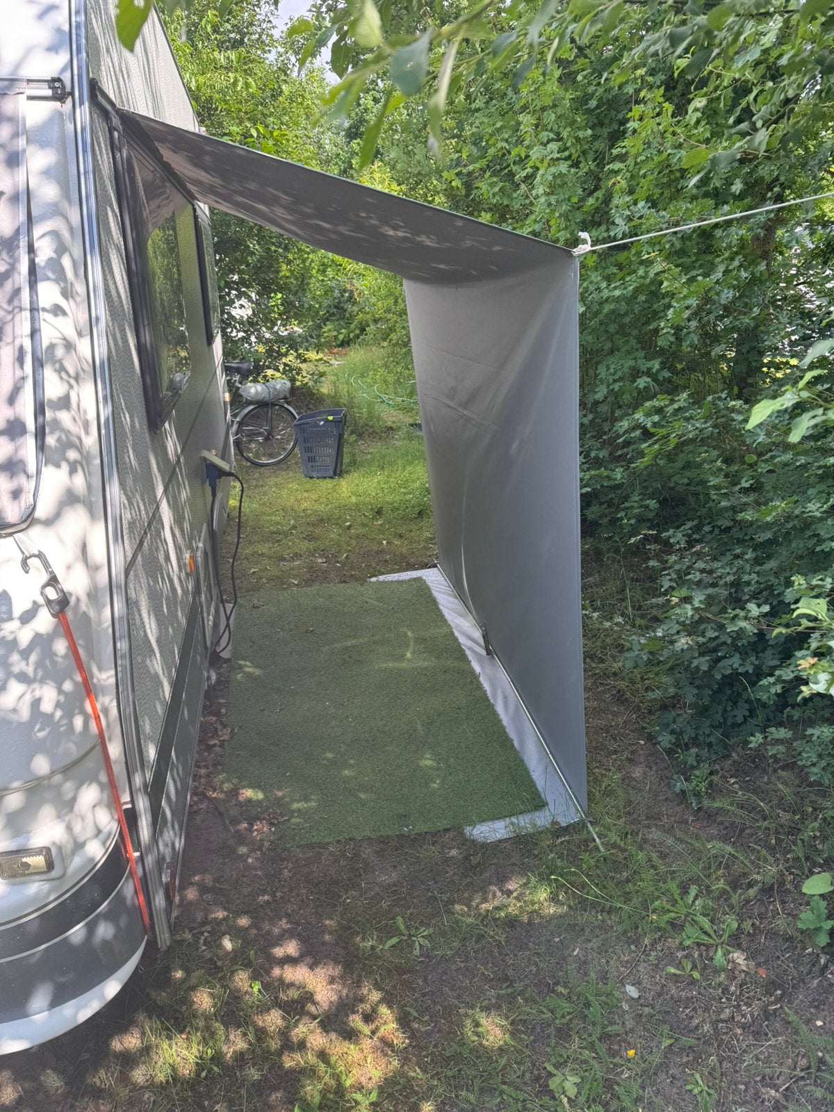 Luifel voor aan de caravanrail., Caravans en Kamperen, Ophalen of Verzenden, Zo goed als nieuw