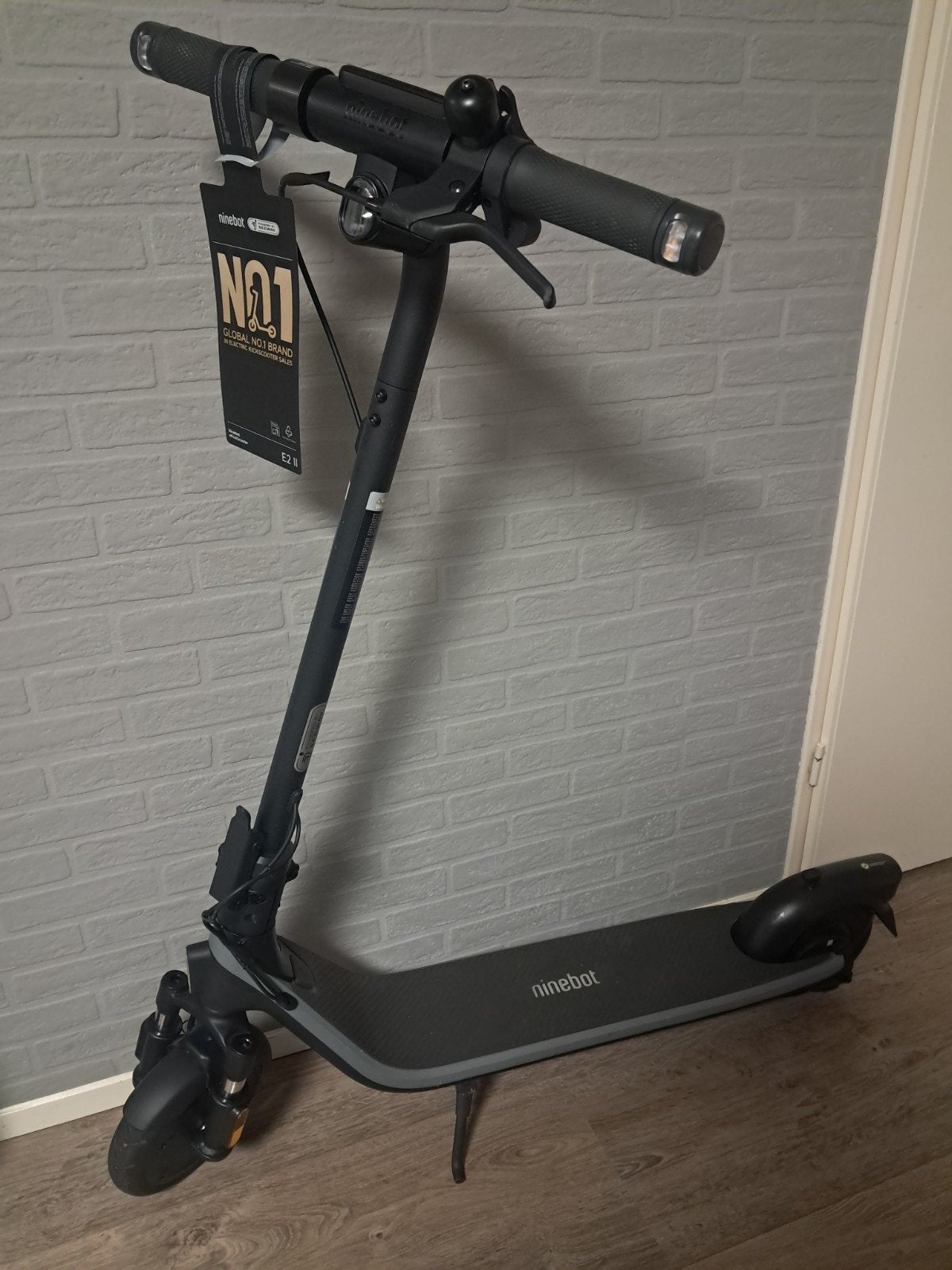 Ninebot E2 (2) segway e_ step Als nieuw 8.2 km gelopen!, Ophalen, Zo goed als nieuw, Elektrische step (E-scooter)