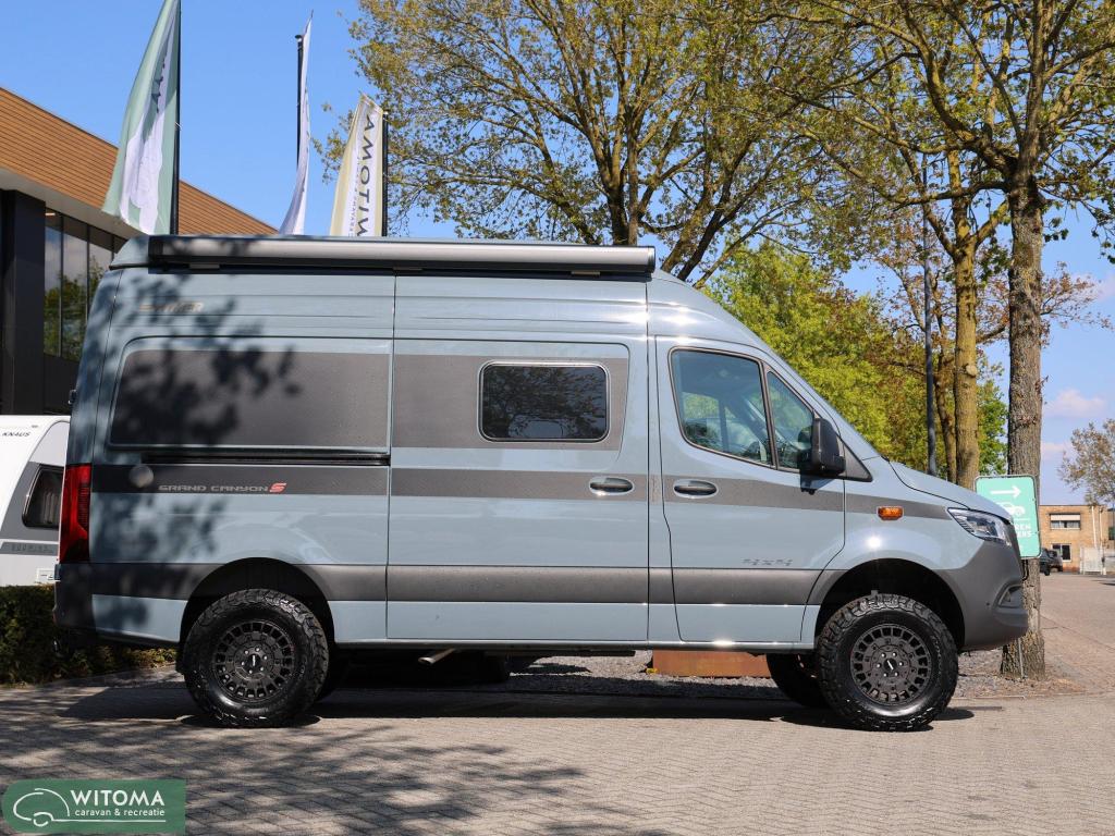 Hymer Grand Canyon S 600 Hefdak | Pastel grijs, Caravans en Kamperen, Campers, Automaat, Ringverwarming, Bedrijf, Diesel