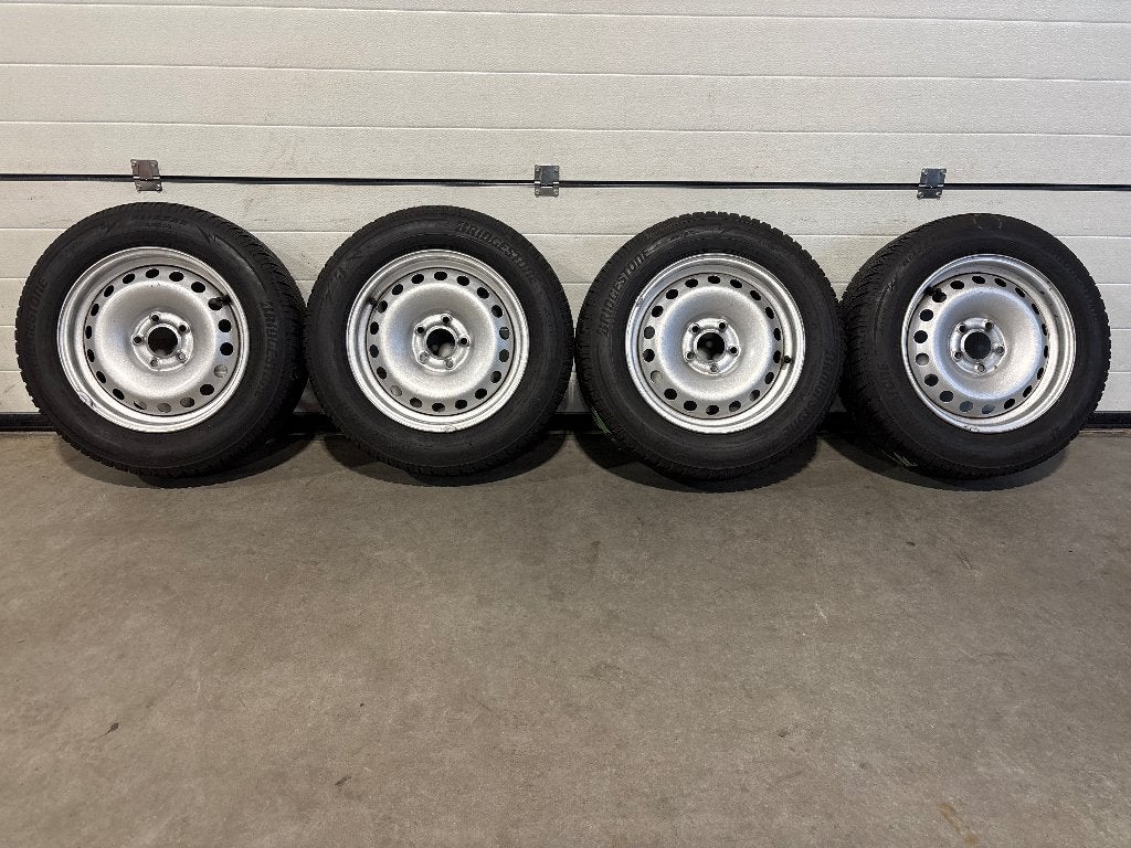 15" bridgestone winterbanden st 5 x 108 peugeot, citroen ..., Ophalen, Gebruikt, 15 inch, Banden en Velgen