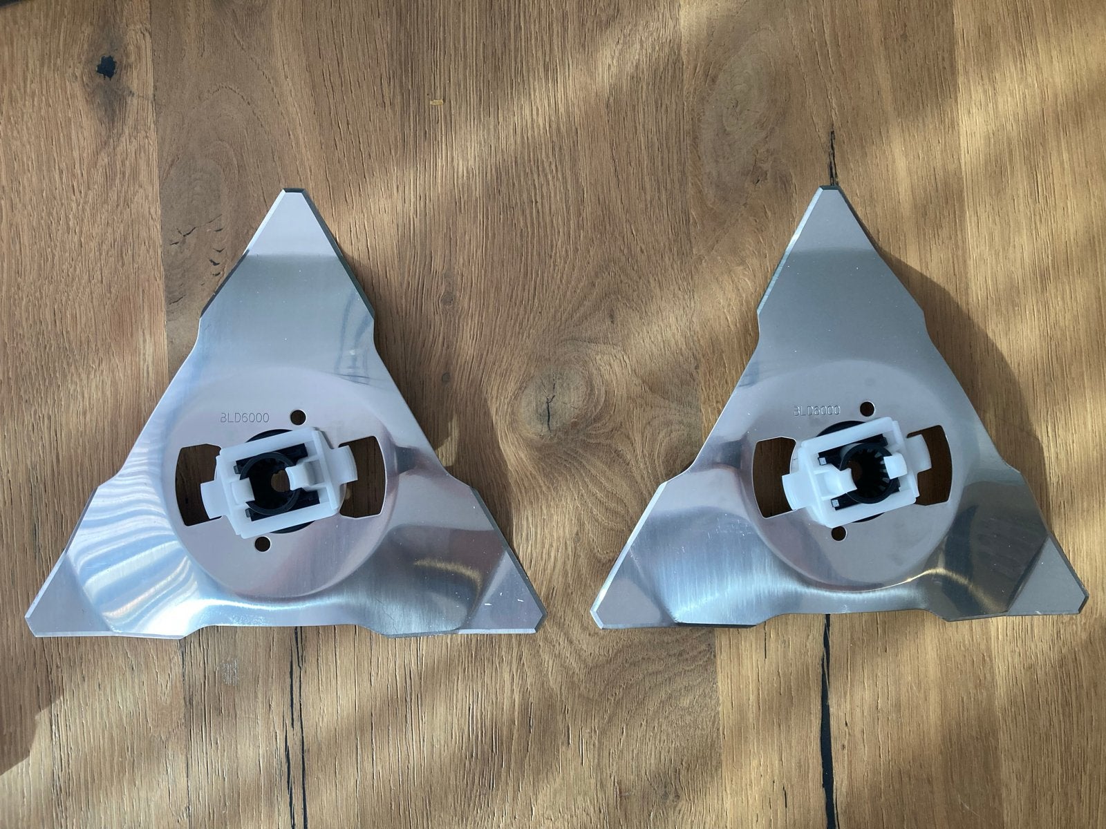 Robomow Robotmaaier messen (2) BLD6000 nieuw, Cirkelmaaier, Minder dan 30 cm, Accu-grasmaaier, Nieuw