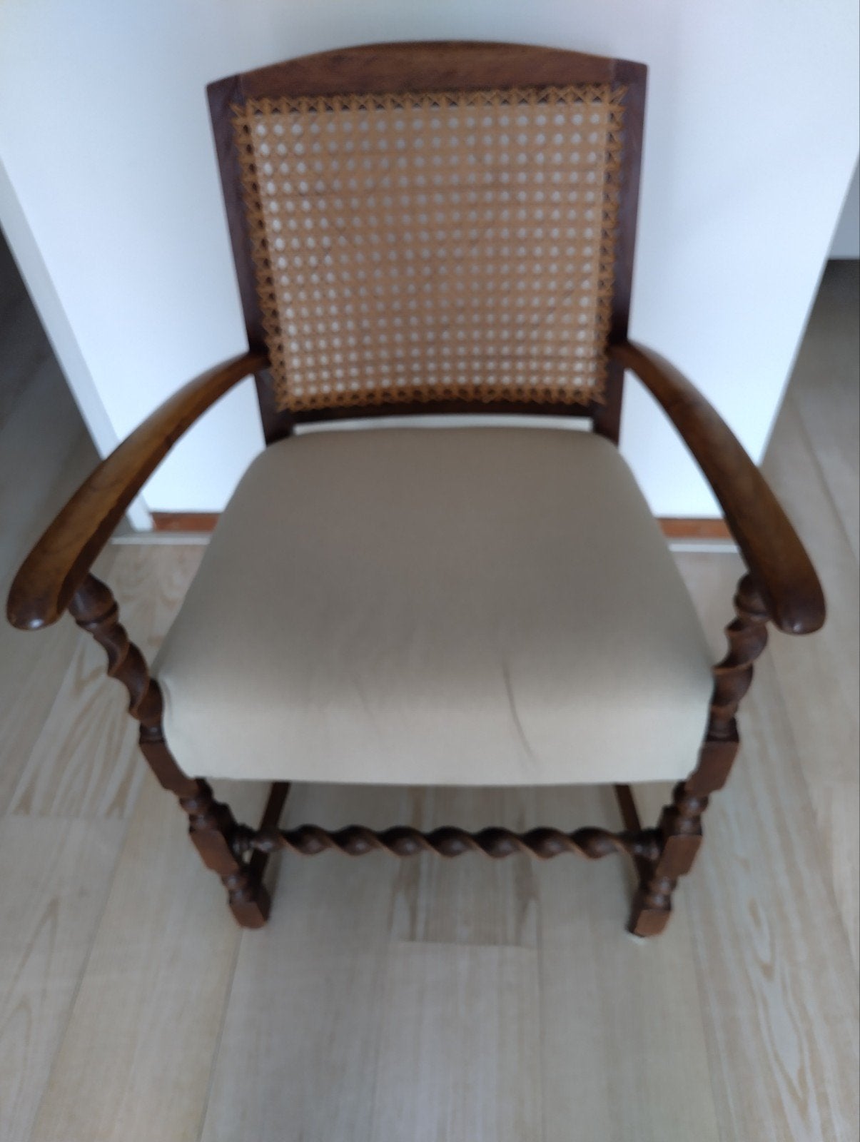 Vintage Fauteuil uit 1900 met Vernieuwde Biezen, Antiek en Kunst, Ophalen