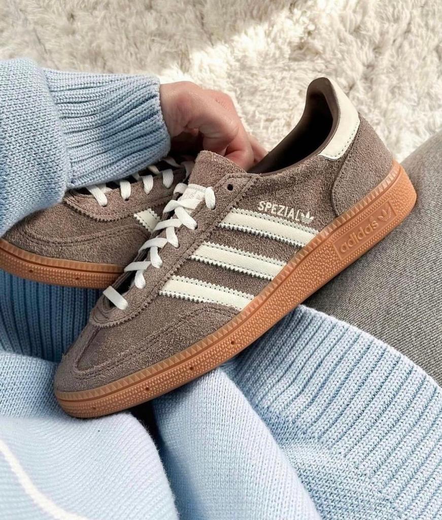Adidas Handball Spezial Brown Earth Strata 37 1/3, Bruin, Adidas, Nieuw, Ophalen of Verzenden