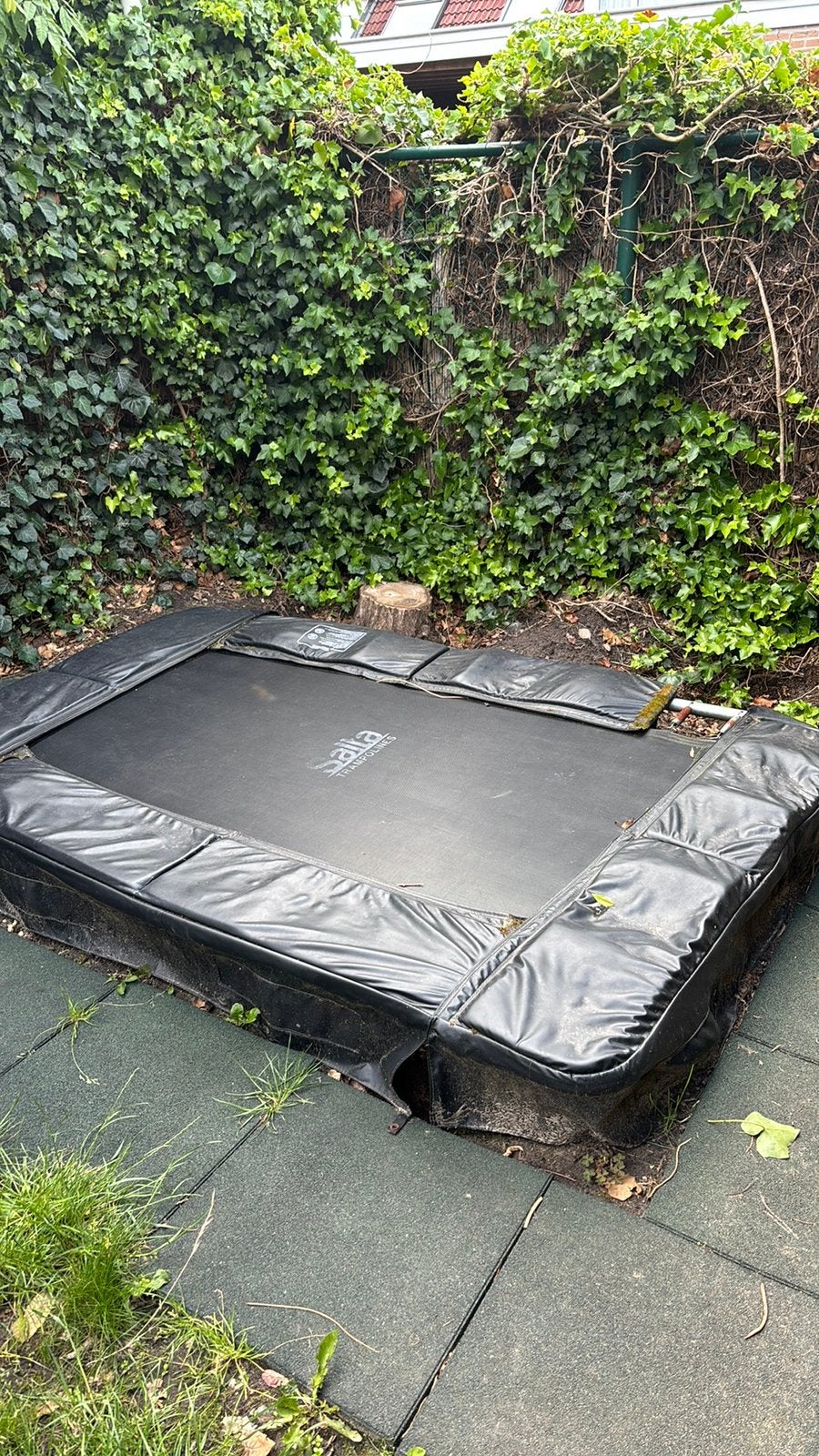 GRATIS! Trampoline 150x215, Ophalen, Gebruikt