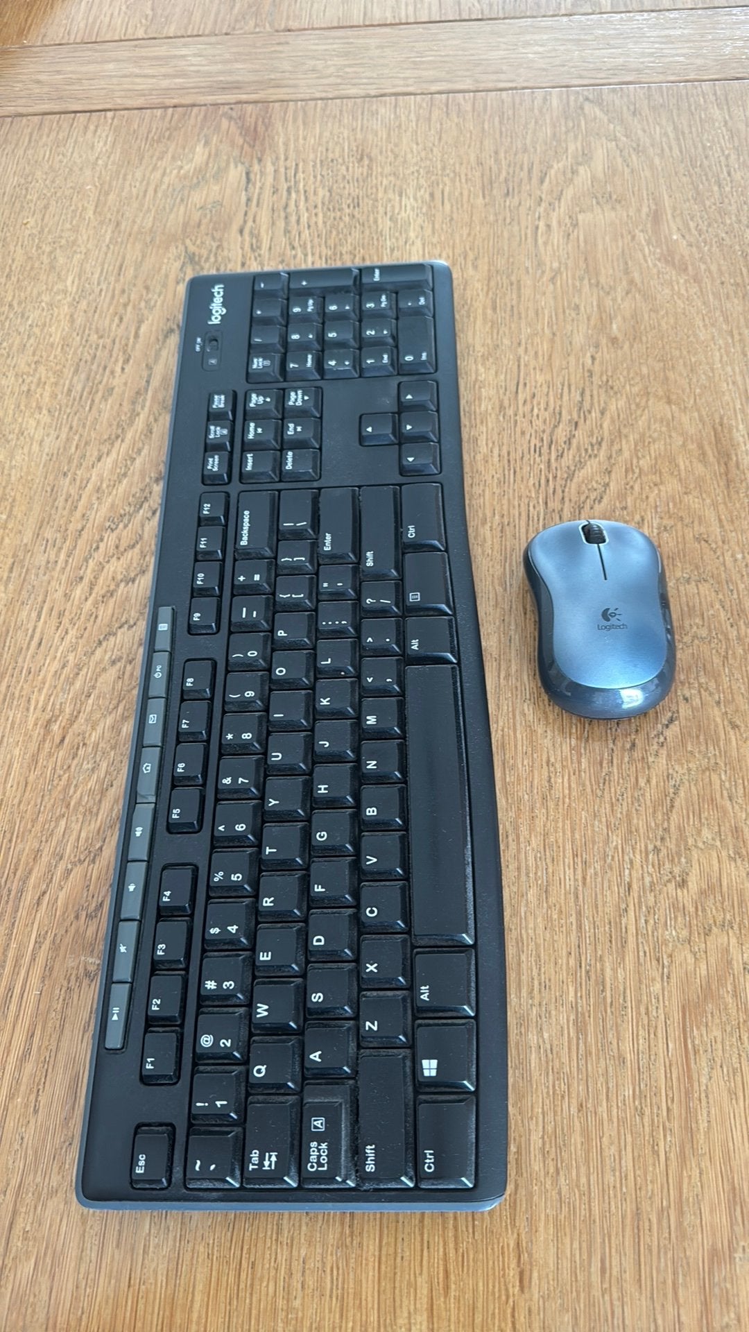 Logitech Toetsenbord en Muis Set, Ophalen of Verzenden, Zo goed als nieuw, Draadloos, Toetsenbord en muis-set