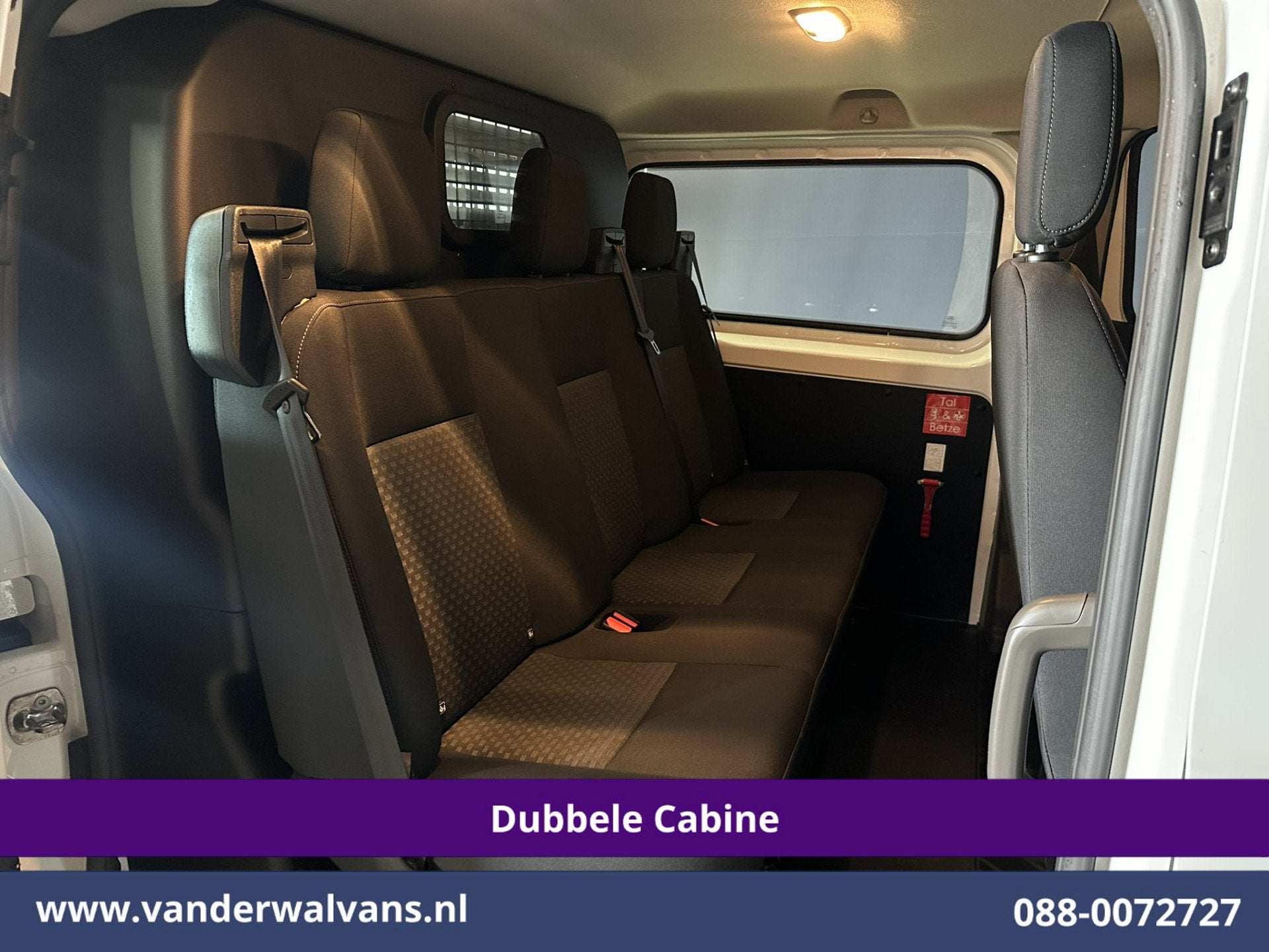 Ford Transit Custom 2.0 TDCI 130pk L2H1 Dubbele Cabine Euro6, Auto's, Bestelauto's, Voorwielaandrijving, 4 cilinders, 2113 kg