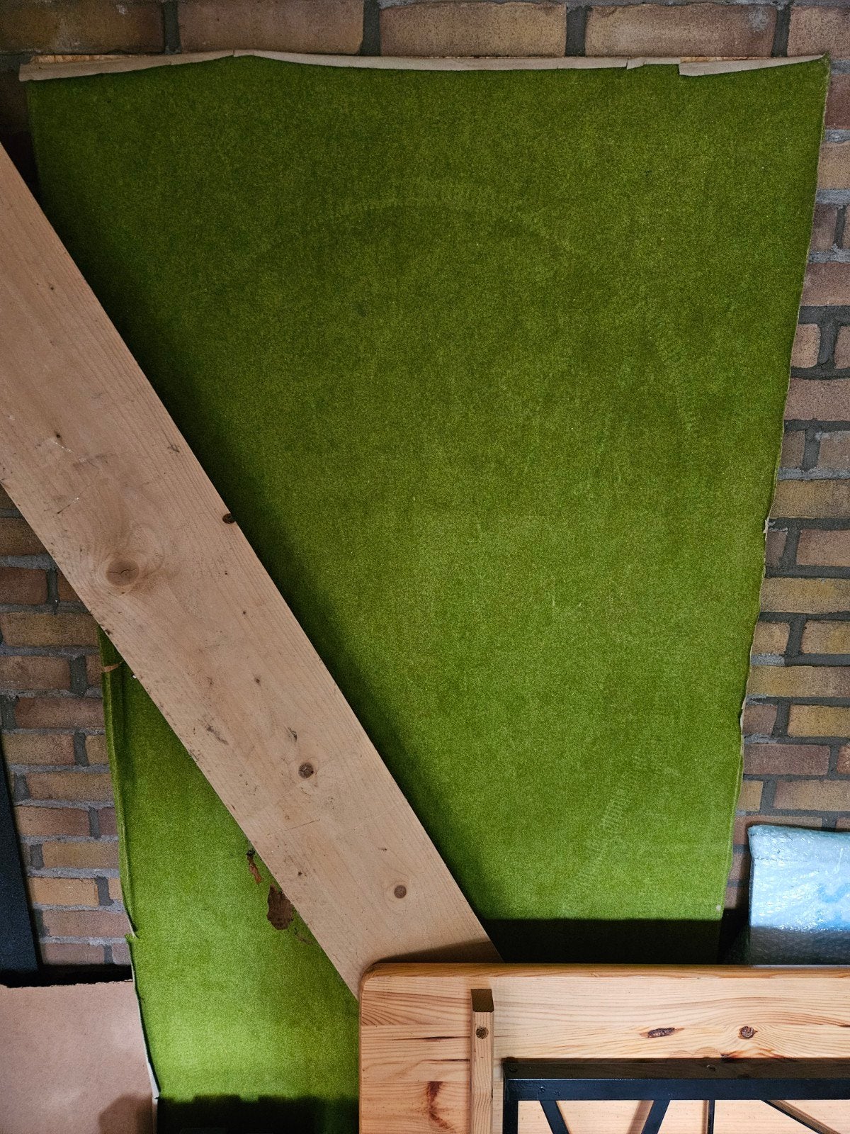 osb plaat met groen grasland voor model treinen, Doe-het-zelf en Verbouw, Ophalen