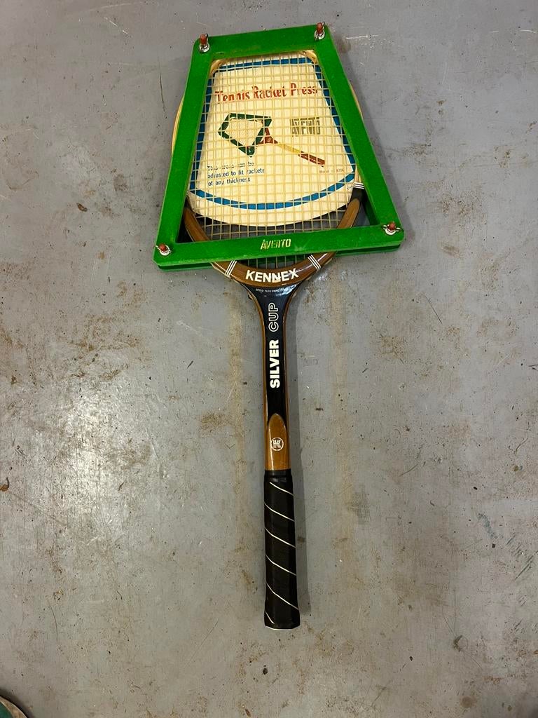 Vintage tennisracket Kennex Silver Cup+racketpers Avento, Ophalen of Verzenden, Zo goed als nieuw, Racket, Overige merken