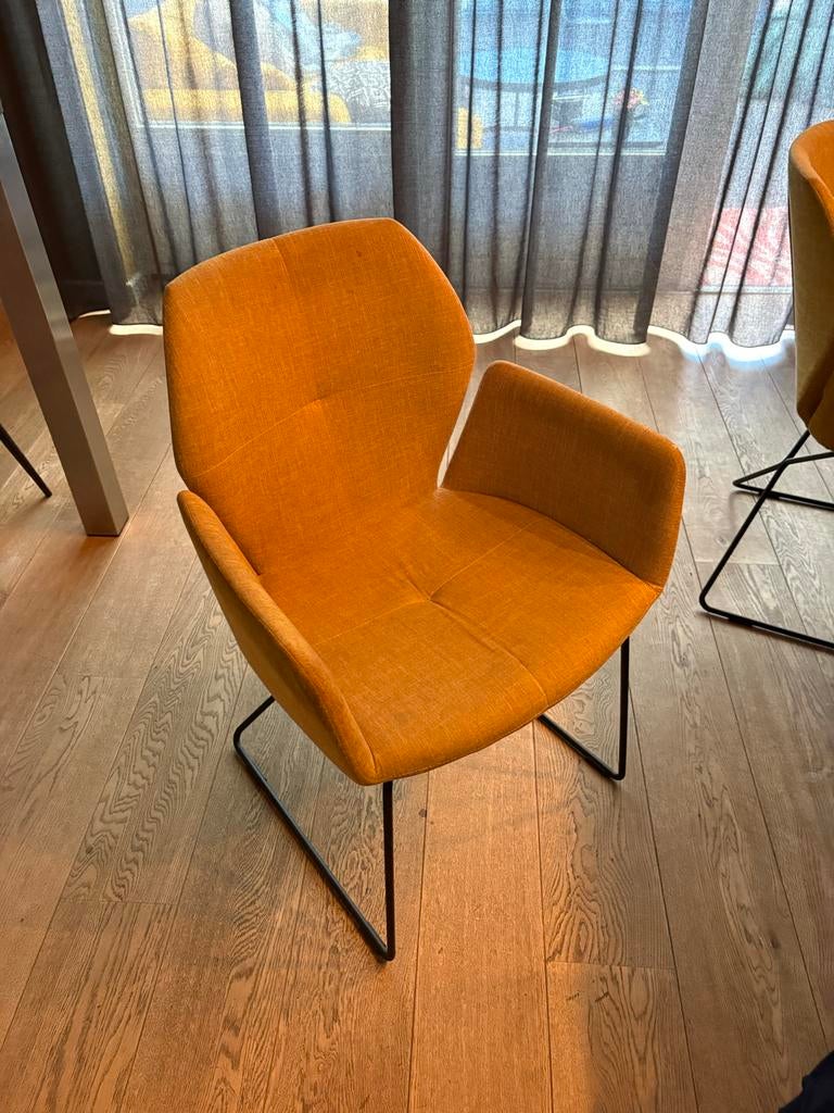 Goossens Eetkamerstoel Manzini - Gebruikt (stoelen met arm), Huis en Inrichting, Gebruikt, Overige kleuren, Ophalen of Verzenden