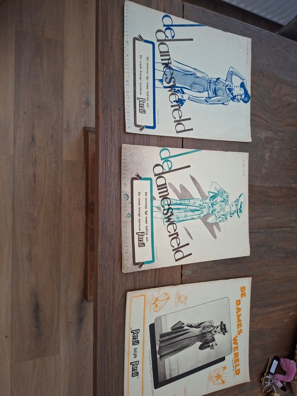3 Dames Wereld tijdschriften uit 1939 en 1942 - Goede staat, Boeken, Ophalen of Verzenden