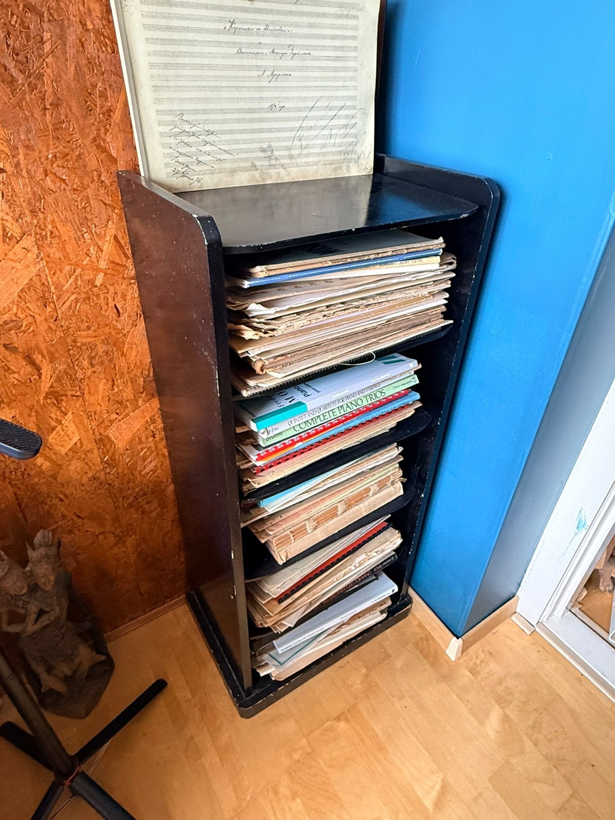 Kastje voor partituren/bladmuziek, Ophalen, Met plank(en), Minder dan 50 cm, Gebruikt